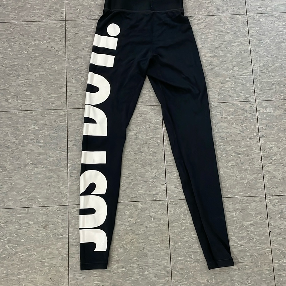Nike leggings I bought them wore them only three times